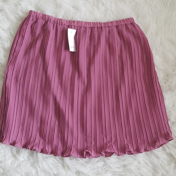 LOFT Dresses & Skirts - NWT LOFT skirt